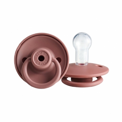 069450-Simba1810扭扭圓型安撫奶嘴-_紅豆泥A110__工作區域 1.jpg